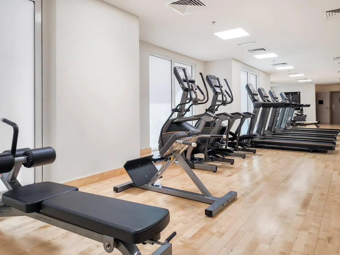 Luxury Waterfront 3Br, Pool, Canal Views! Yas Island Abu Zabi Apartament