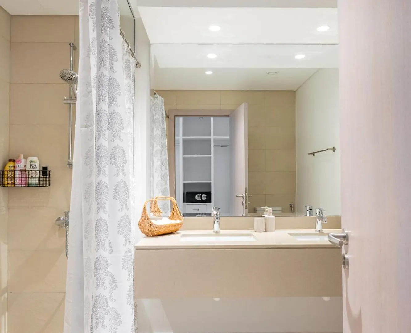 Apartament Luxury Waterfront 3Br, Pool, Canal Views! Yas Island Abu Zabi Zjednoczone Emiraty Arabskie