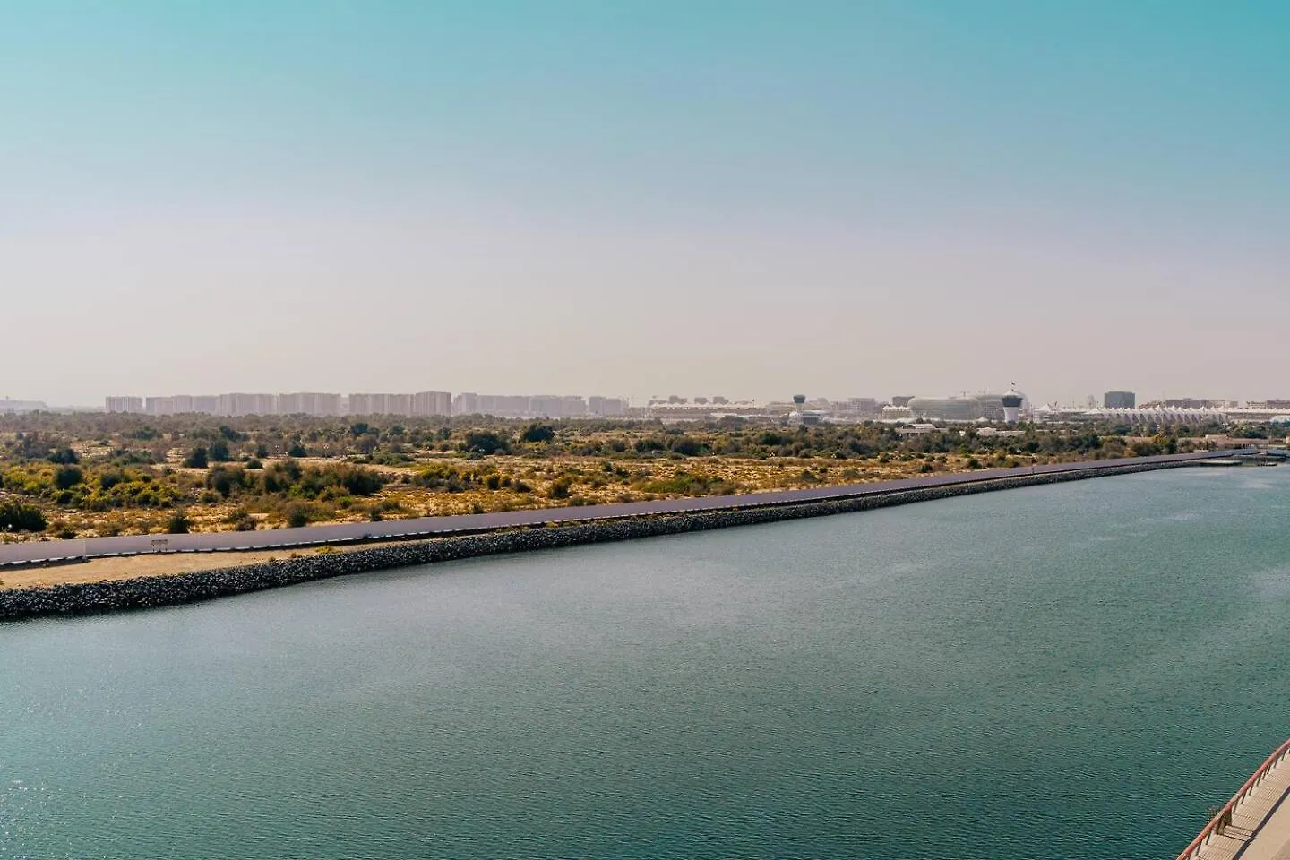 Luxury Waterfront 3Br, Pool, Canal Views! Yas Island Abu Dzabi 0*,